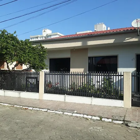 Casa De Praia Navegantes - 100 Metros Do Mar Exterior photo